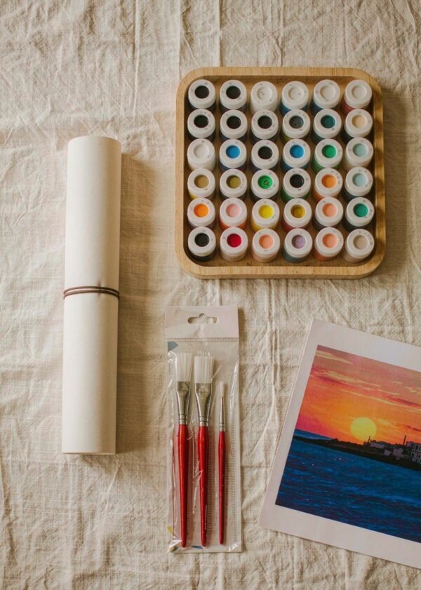 Paint by numbers kit unboxing Everything included in the kit: rolled canvas, paints, brushes and reference sheet